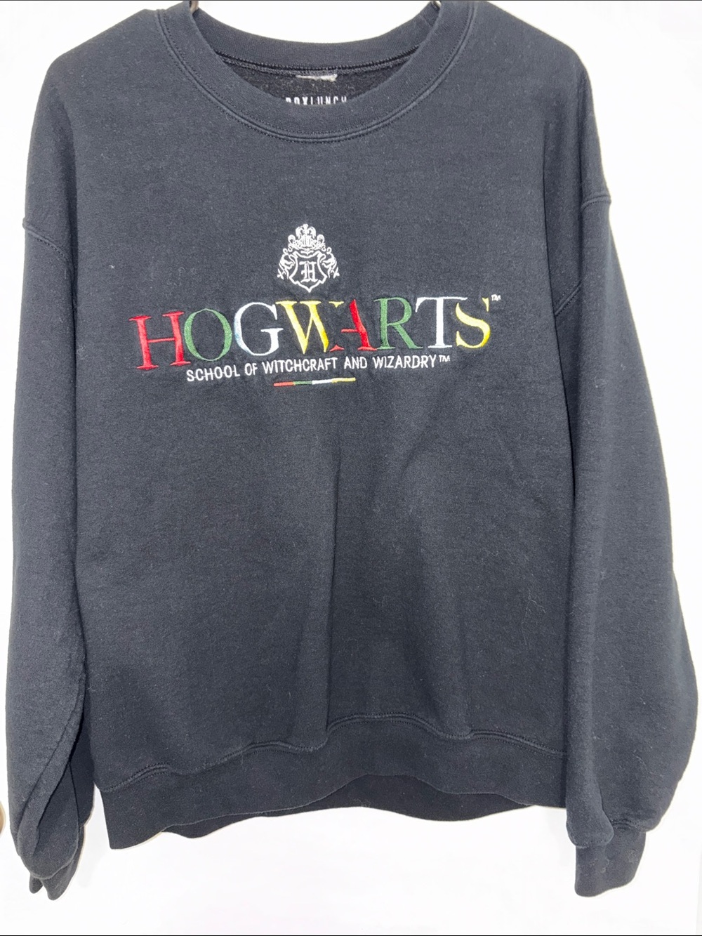 HOGWARTS Black Crewneck Sweatshirt - School of Witchcraft and Wizardry